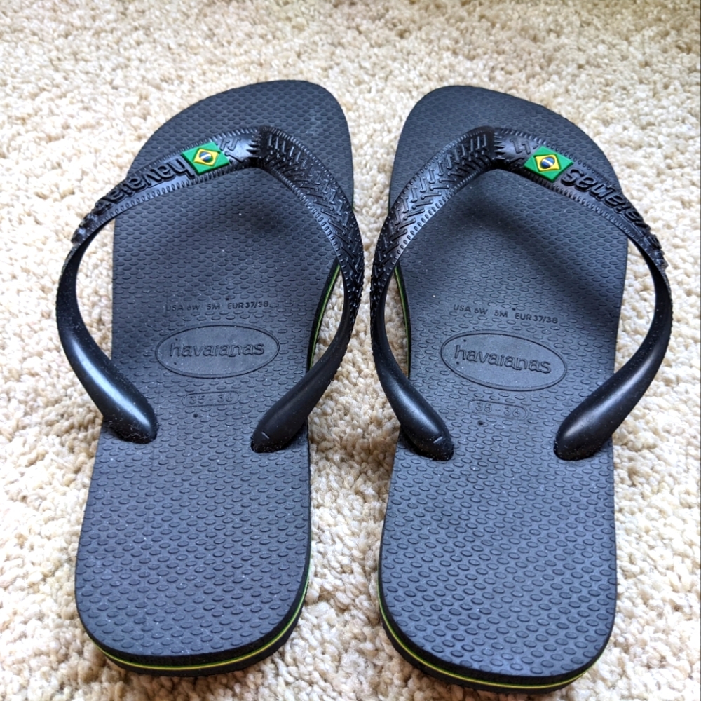 Black Havaianas Sandals size USA 6W 5M